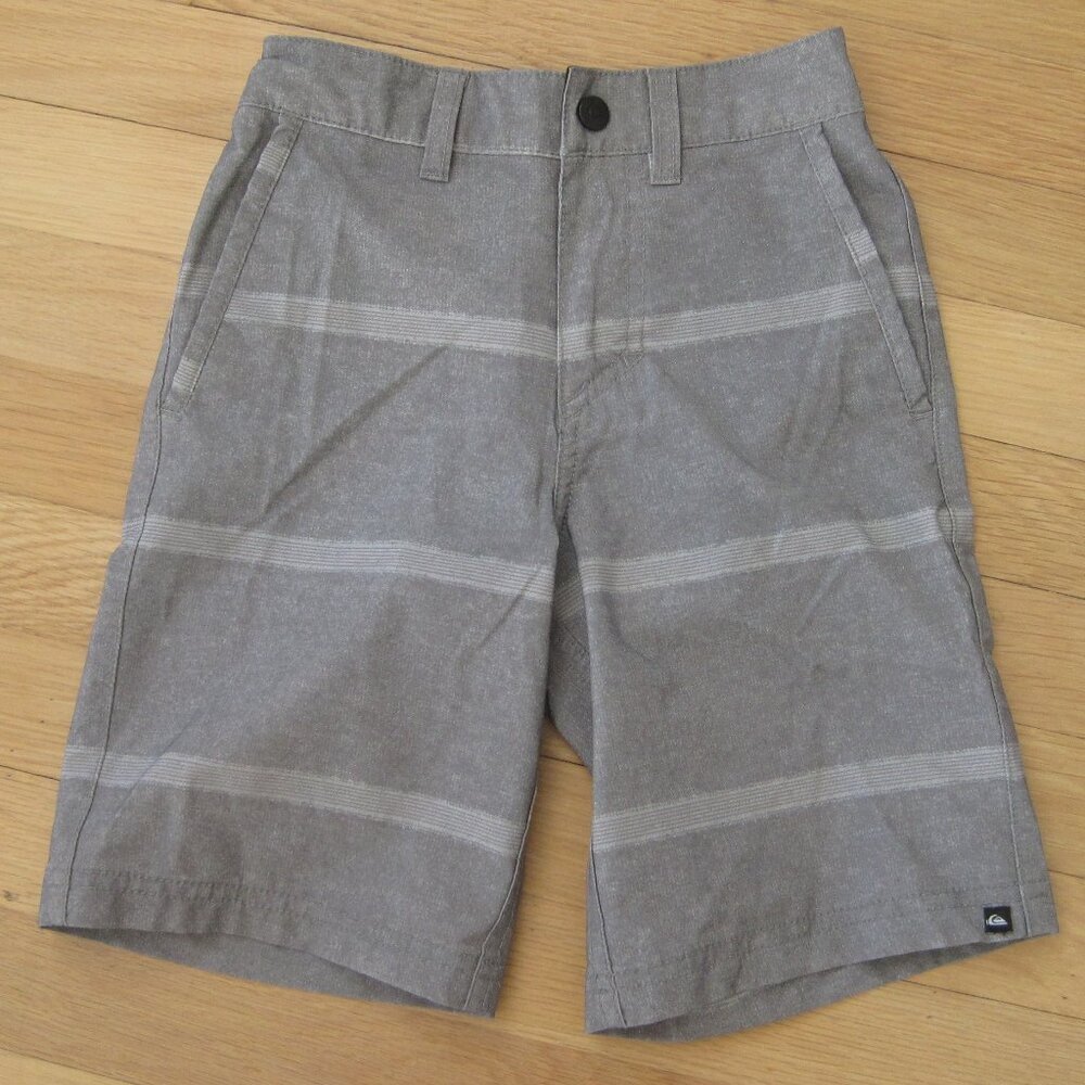 Quicksilver Boys Grey Short Size 7 Golf Outing Summer Strethy Soft Preppy